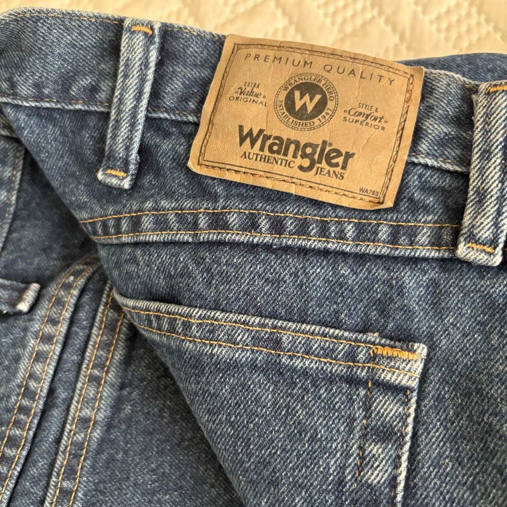 Wrangler Men’s Relaxed Fit Blue Denim Jeans